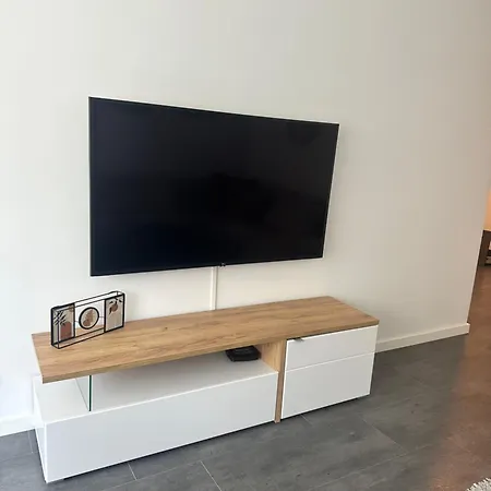 Apartment Spacious 3 Bedrooms *